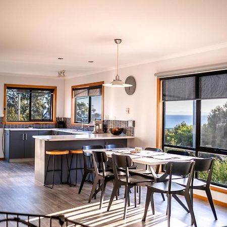 The Lookout ~ Large Family House With Views Βίλα Coles Bay Εξωτερικό φωτογραφία