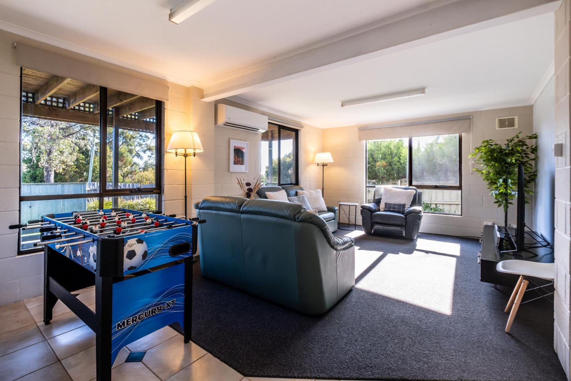 The Lookout ~ Large Family House With Views Βίλα Coles Bay Εξωτερικό φωτογραφία