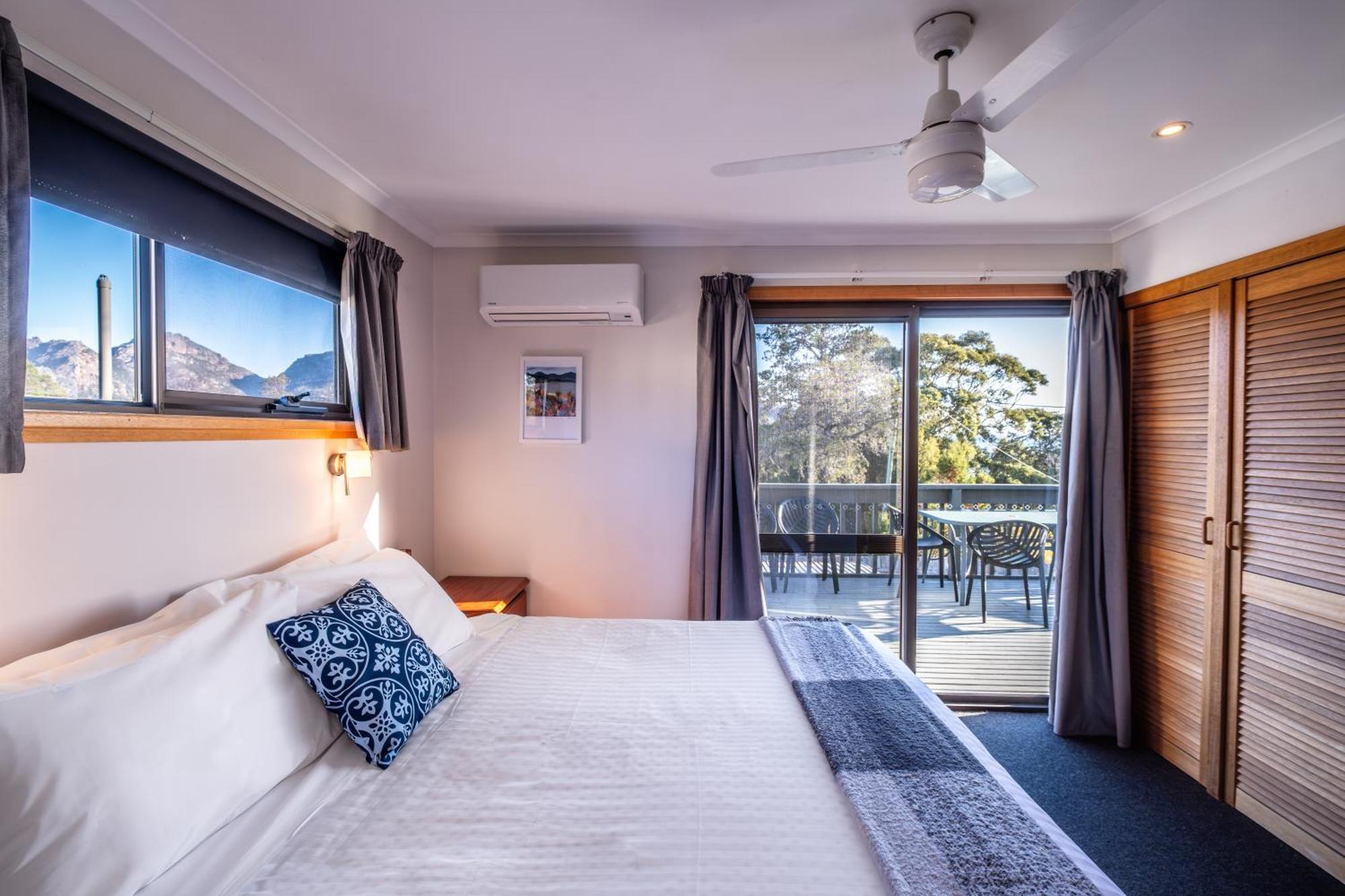 The Lookout ~ Large Family House With Views Βίλα Coles Bay Εξωτερικό φωτογραφία